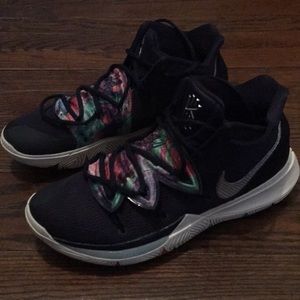 Kyrie 5 Galaxy multicolor 10.5